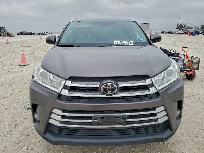 2019 Toyota Highlander se