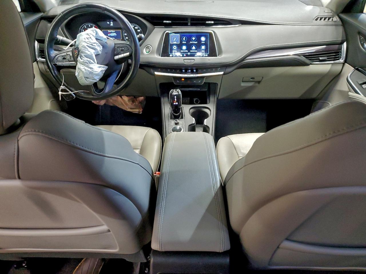 2021 Cadillac XT4 Luxury