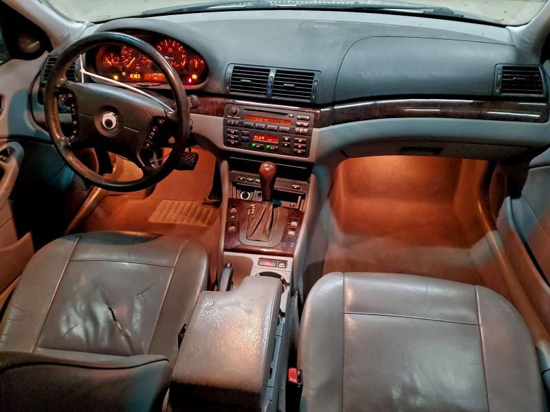 2004 BMW 325 xi