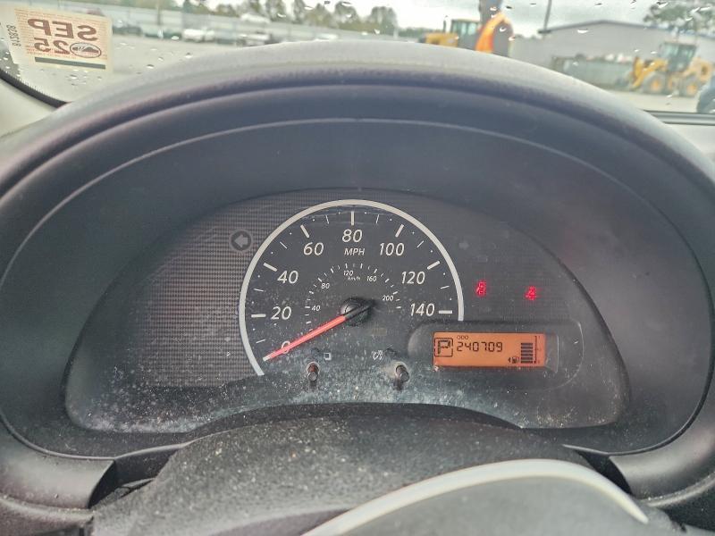 2013 Nissan Versa s