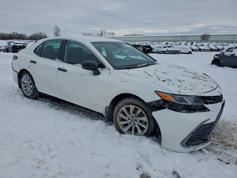 2024 Toyota Camry le