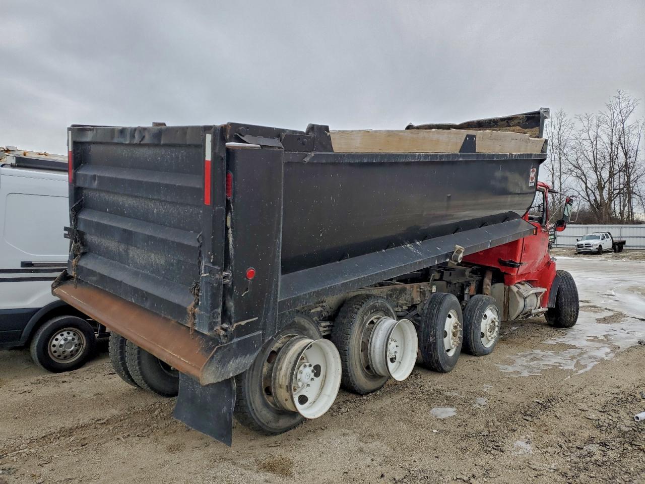 2005 Sterling LT 9500