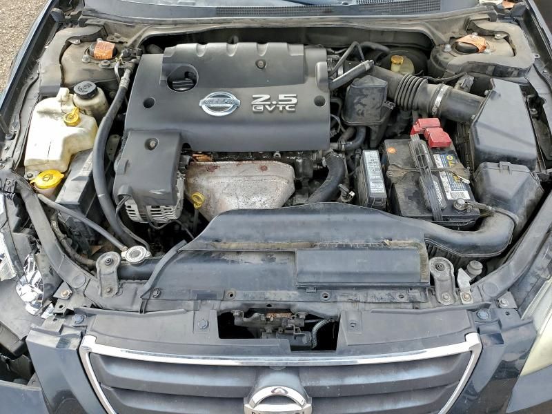 2002 Nissan Altima Base