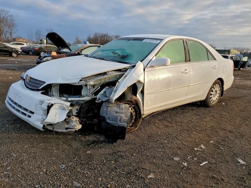 2004 Toyota Camry le