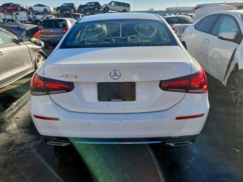 2019 Mercedes-Benz A 220