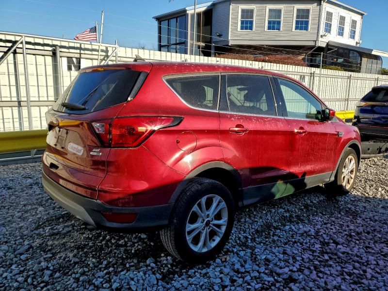 2019 Ford Escape se
