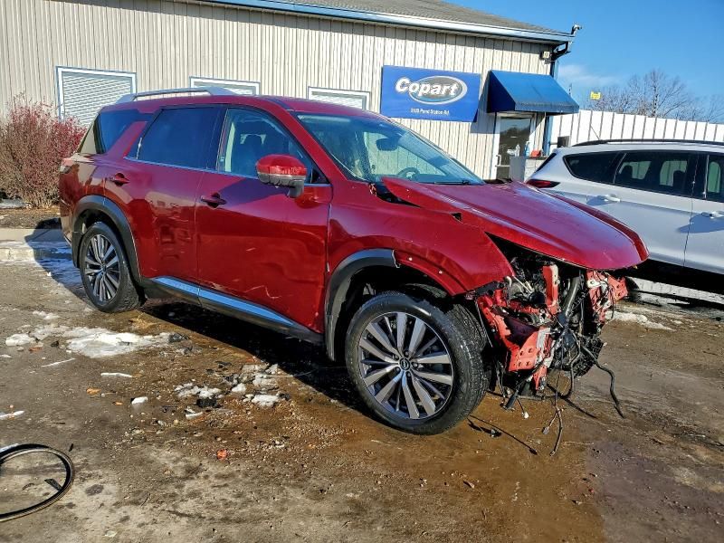 2022 Nissan Pathfinder Platinum