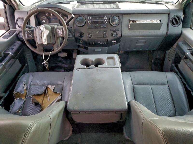 2013 Ford F350 Super Duty Truck cab and Chassis