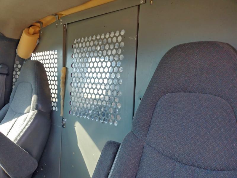 2001 GMC Savana 2500 Delivery van