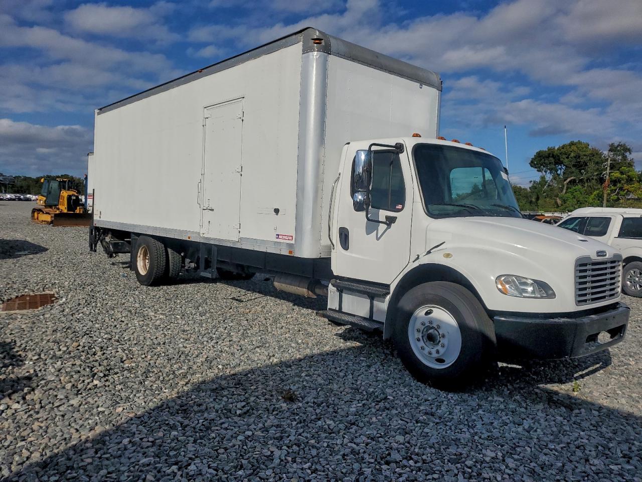 2014 Freightliner Business Class M2 BOX Truck