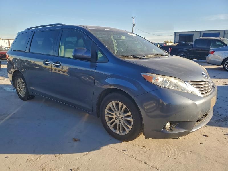 2017 Toyota Sienna xle