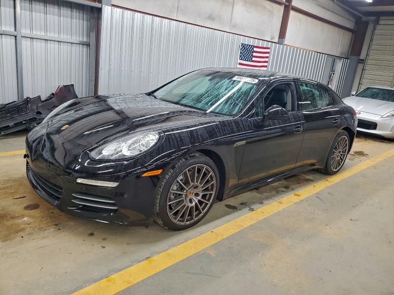 2016 Porsche Panamera 2