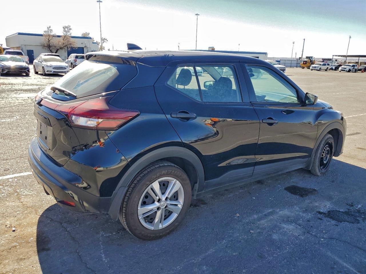 2024 Nissan Kicks s