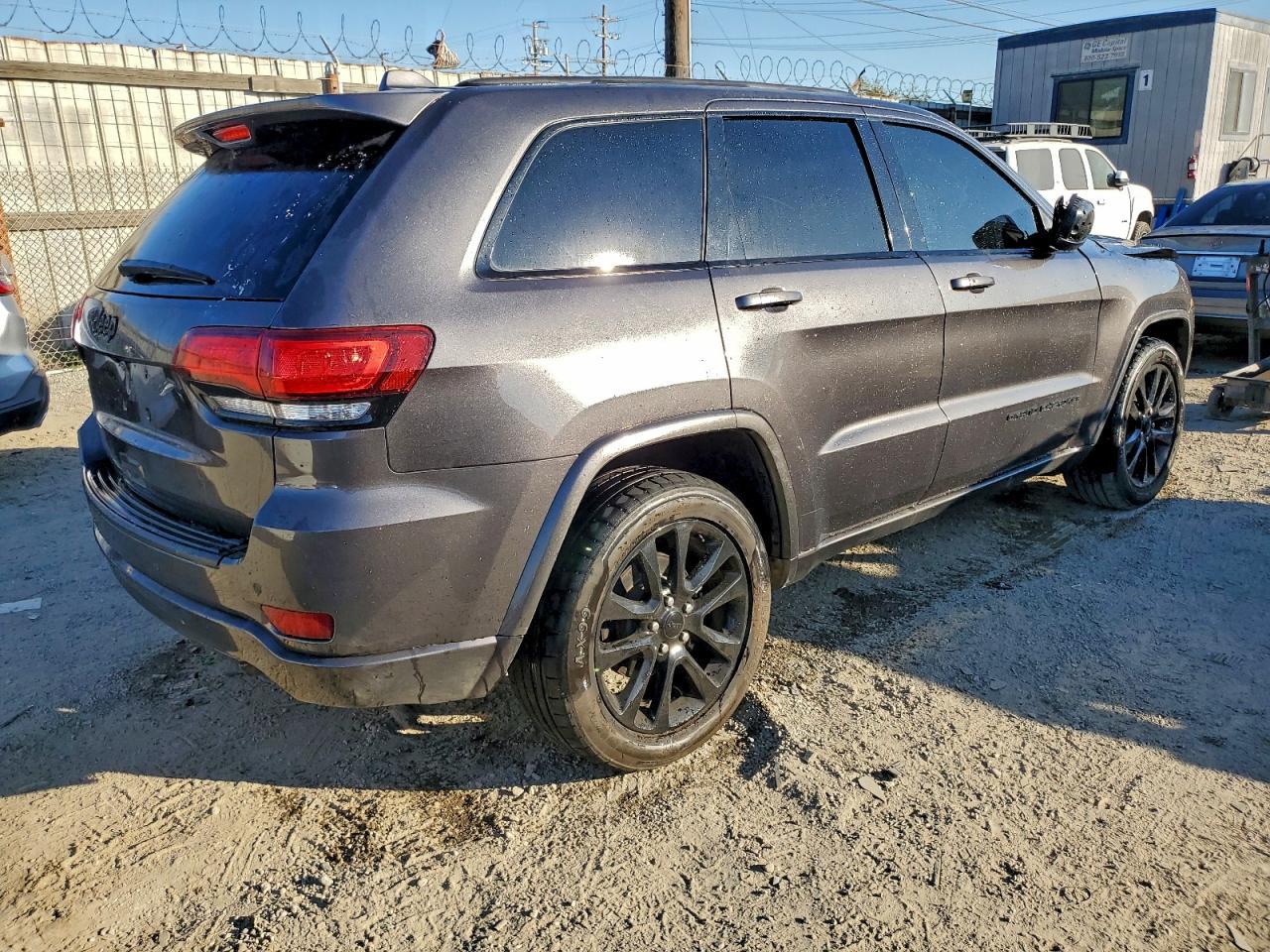 2019 Jeep Grand Cherokee Laredo