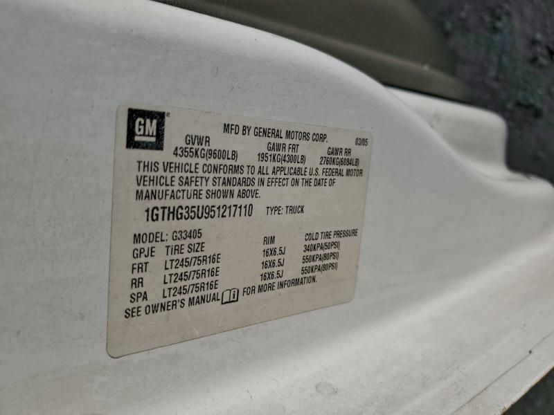 2005 GMC Savana CG Van 3500 4