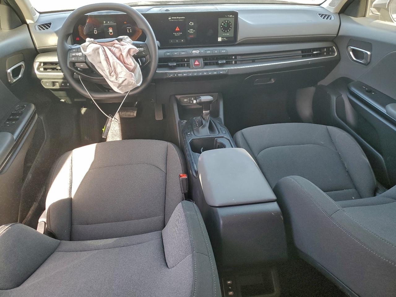 2025 KIA K4 lx