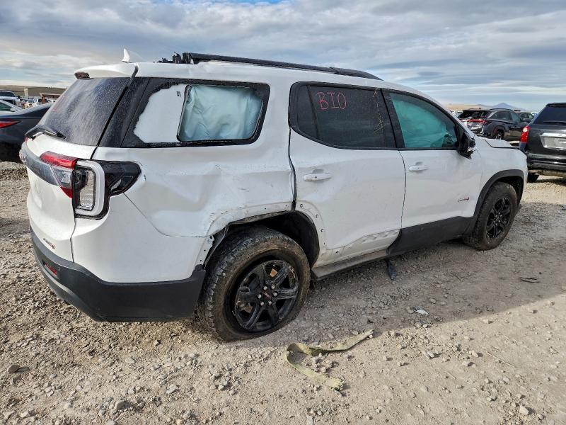 2022 GMC Acadia AT4