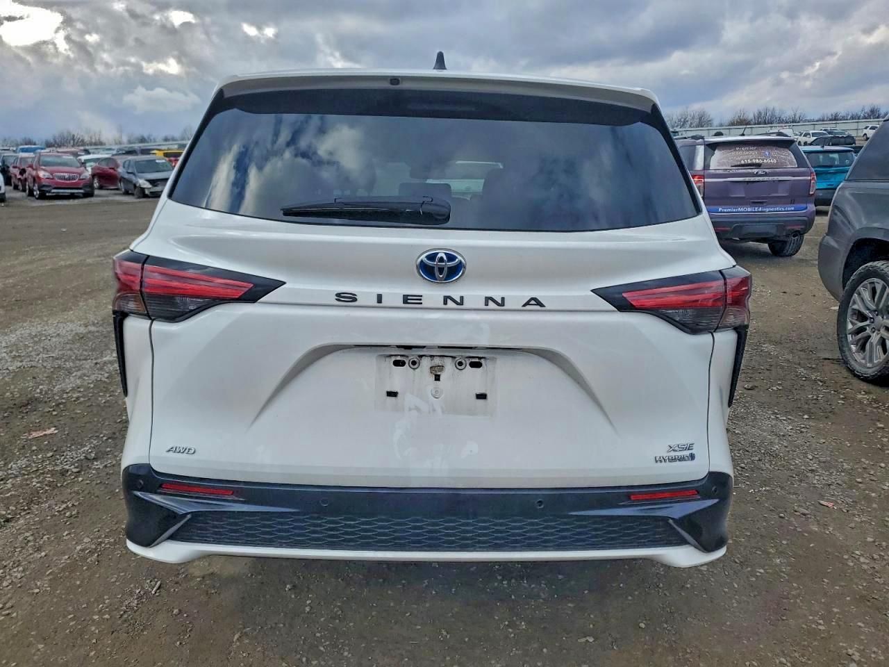 2024 Toyota Sienna xse