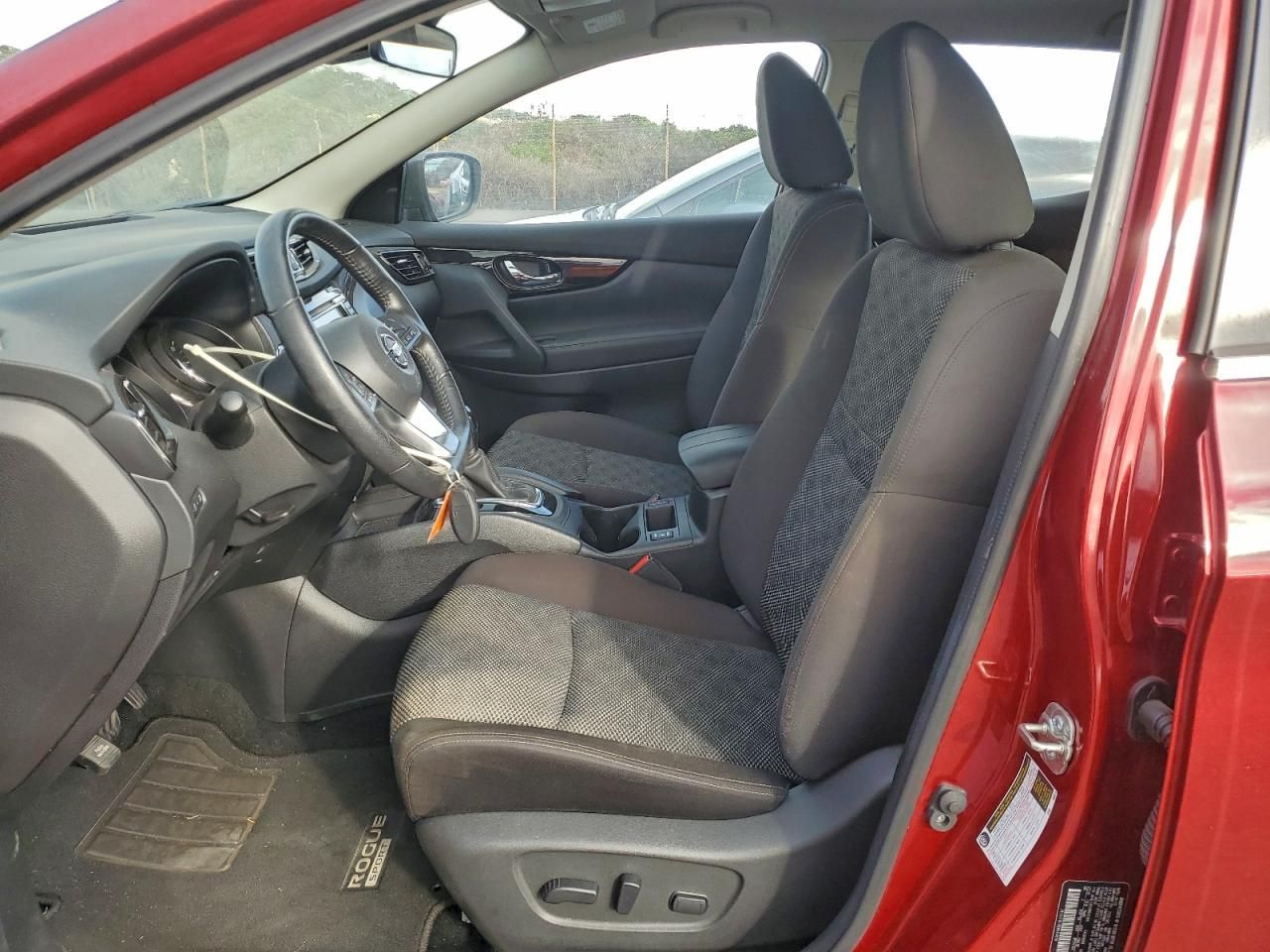 2022 Nissan Rogue Sport sv