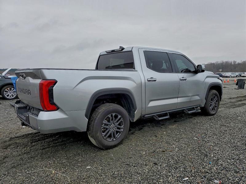 2024 Toyota Tundra Crewmax sr
