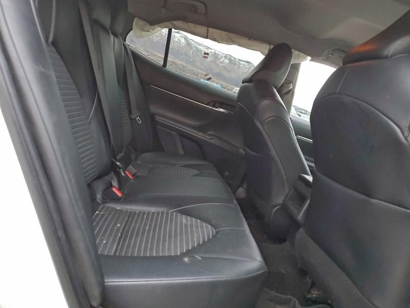 2022 Toyota Camry se