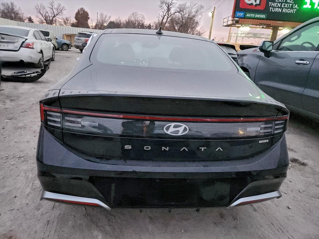 2025 Hyundai Sonata Hybrid