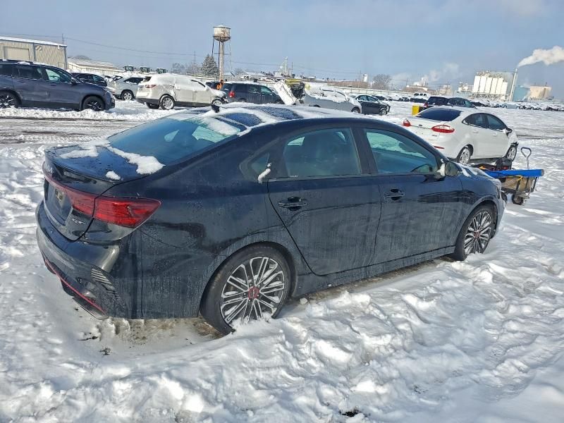 2023 KIA Forte gt