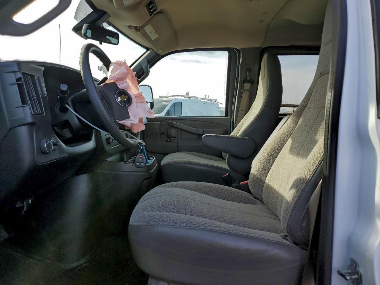 2024 Chevrolet Express G3500 LT