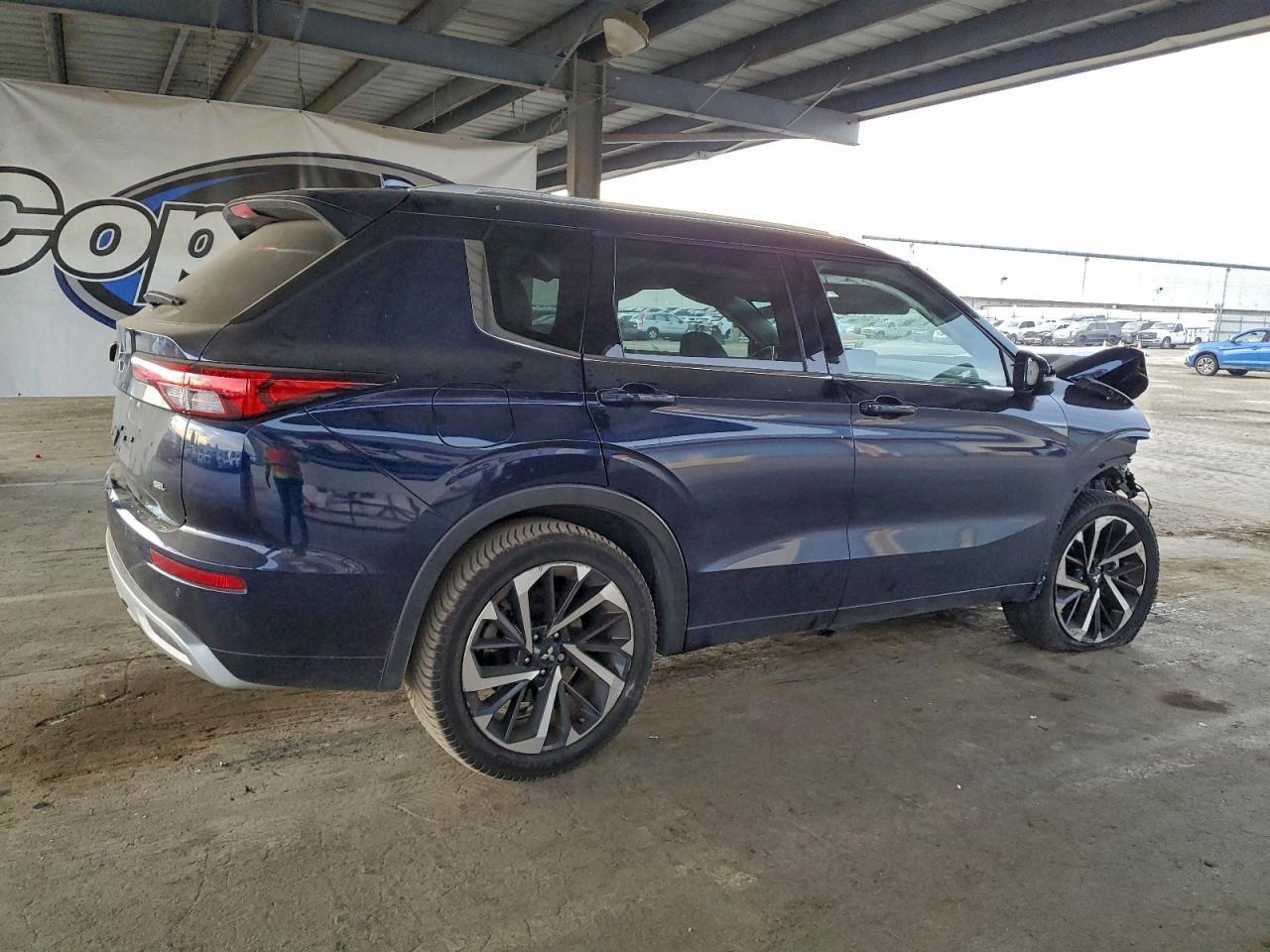 2023 Mitsubishi Outlander sel