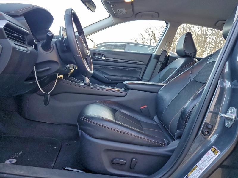 2020 Nissan Altima sr