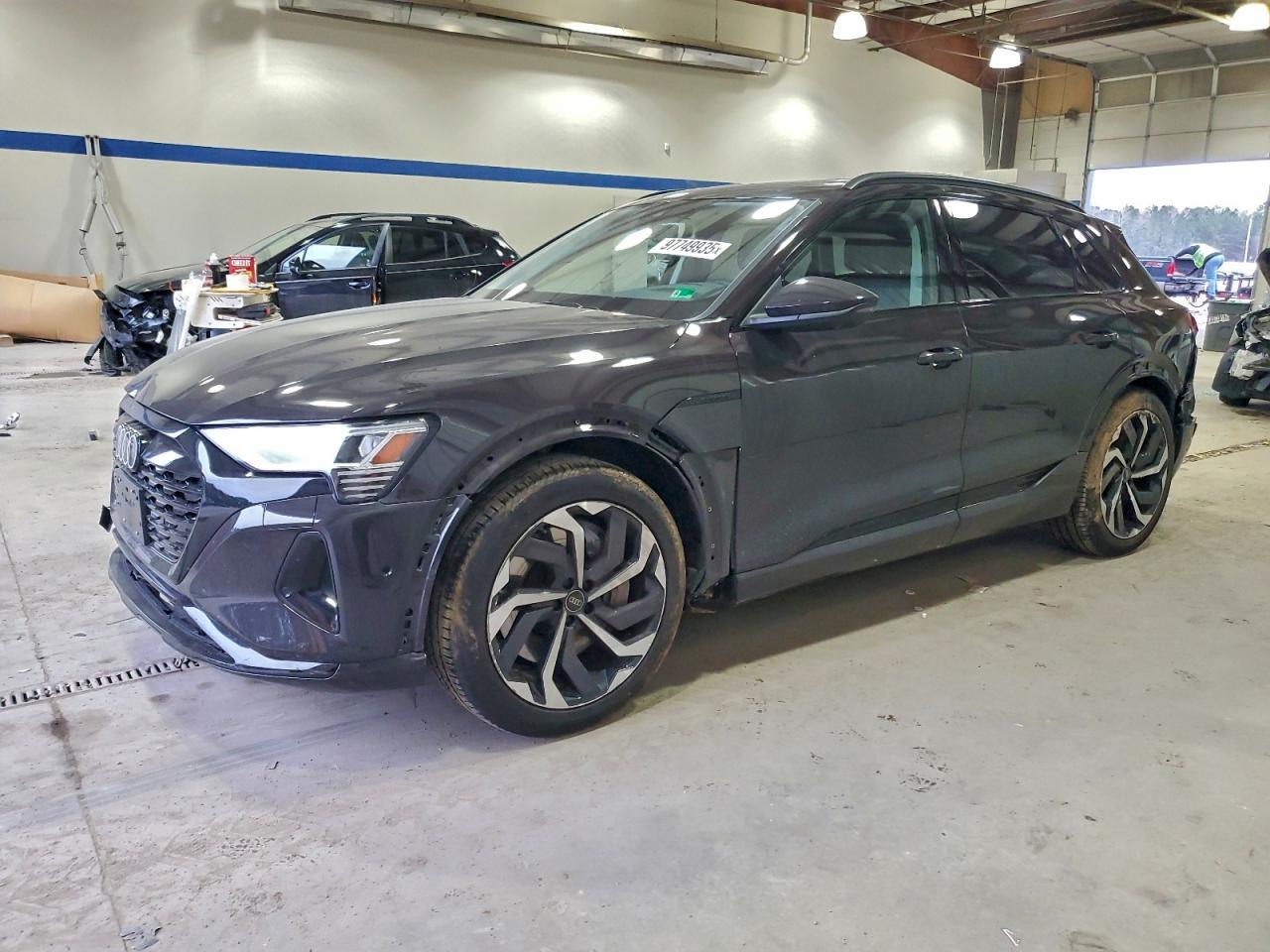 2024 Audi Q8 E-tron Premium Plus