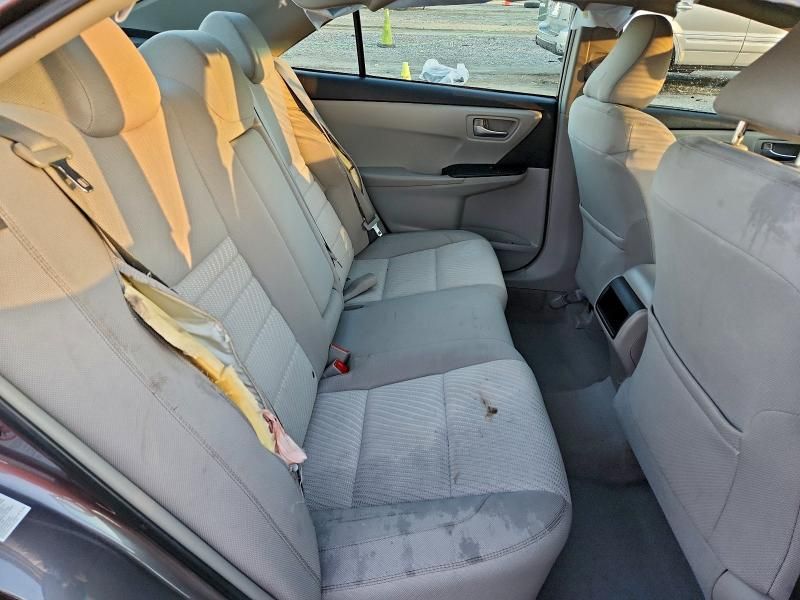 2015 Toyota Camry le