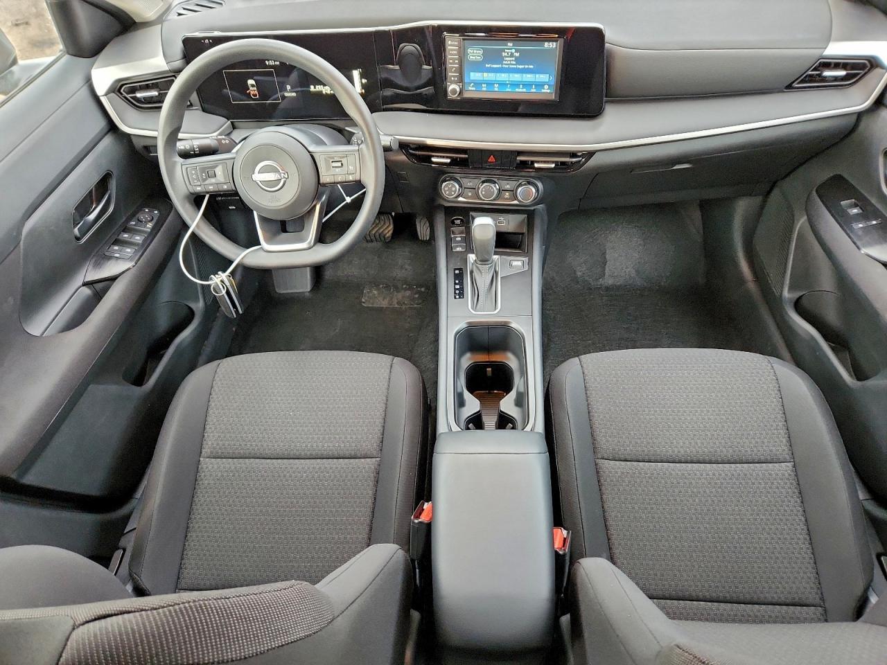 2025 Nissan Kicks s