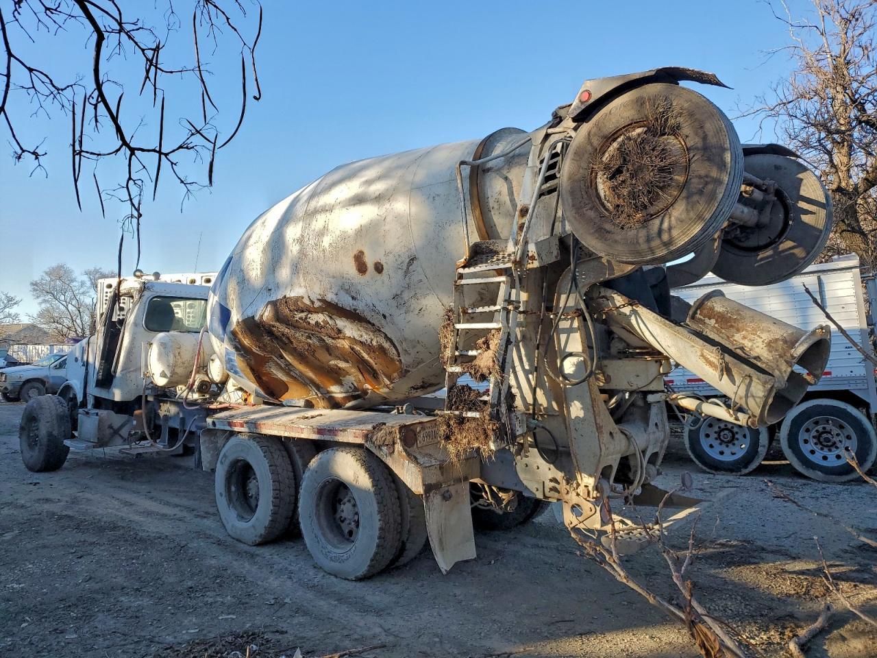 2002 Peterbilt 357 Ready MIX Truck