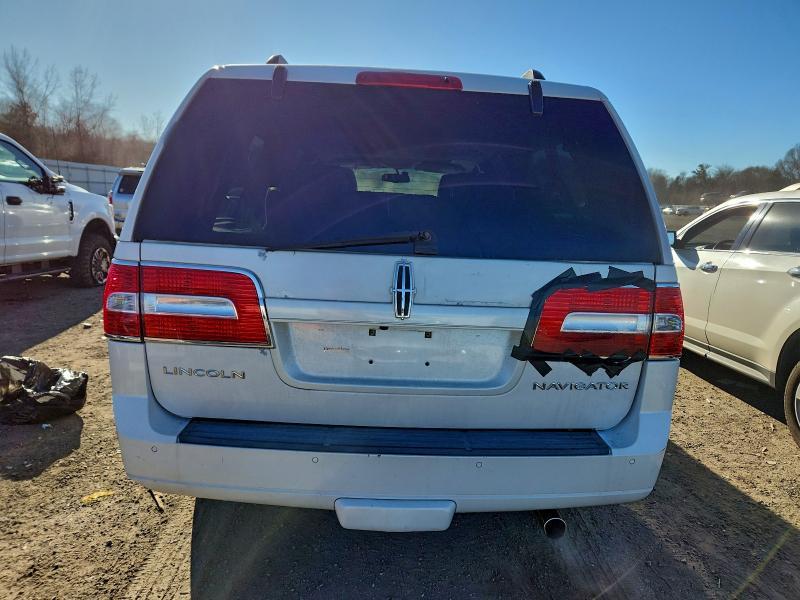 2011 Lincoln Navigator l