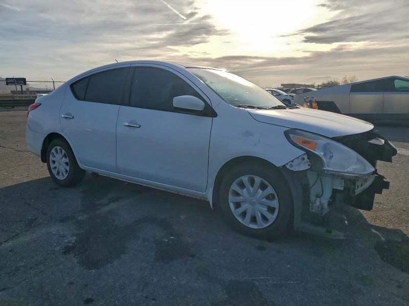 2015 Nissan Versa s