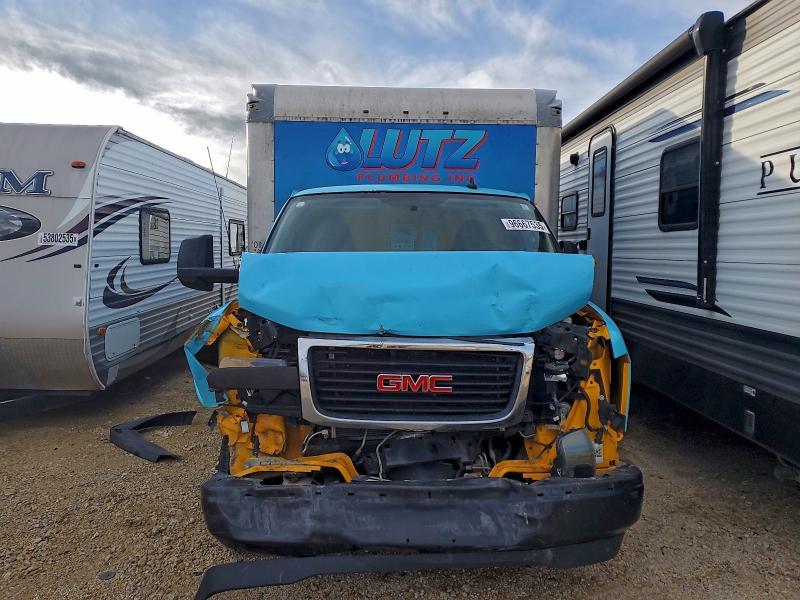 2018 GMC Savana BOX Truck