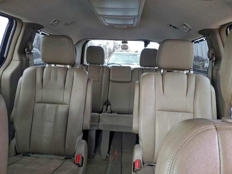 2015 Chrysler Town & Country Touring l