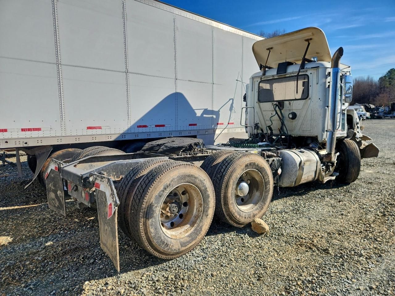 2018 Mack CXU613 Semi Truck