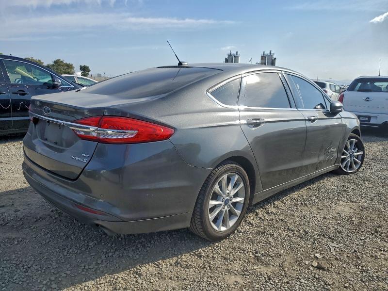2017 Ford Fusion se Hybrid