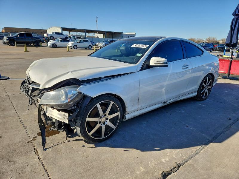 2015 Mercedes-Benz C 250