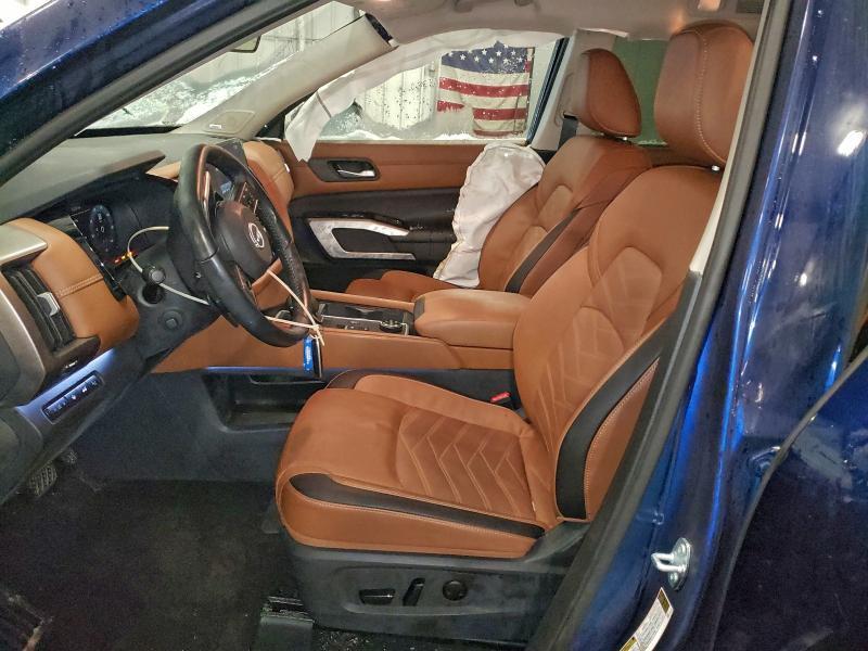 2025 Nissan Pathfinder Platinum