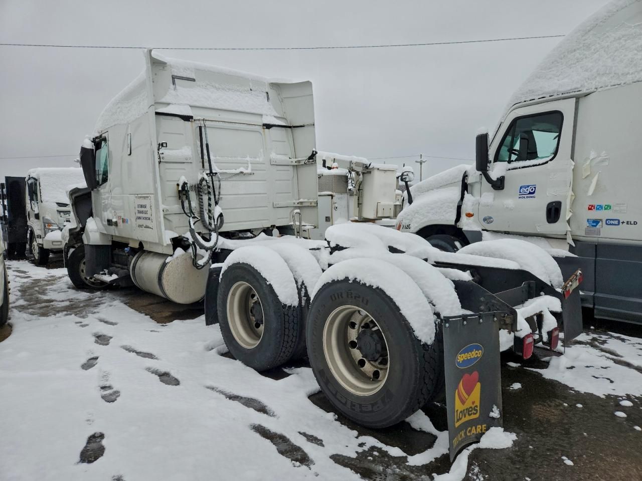 2017 Volvo VNL Semi Truck
