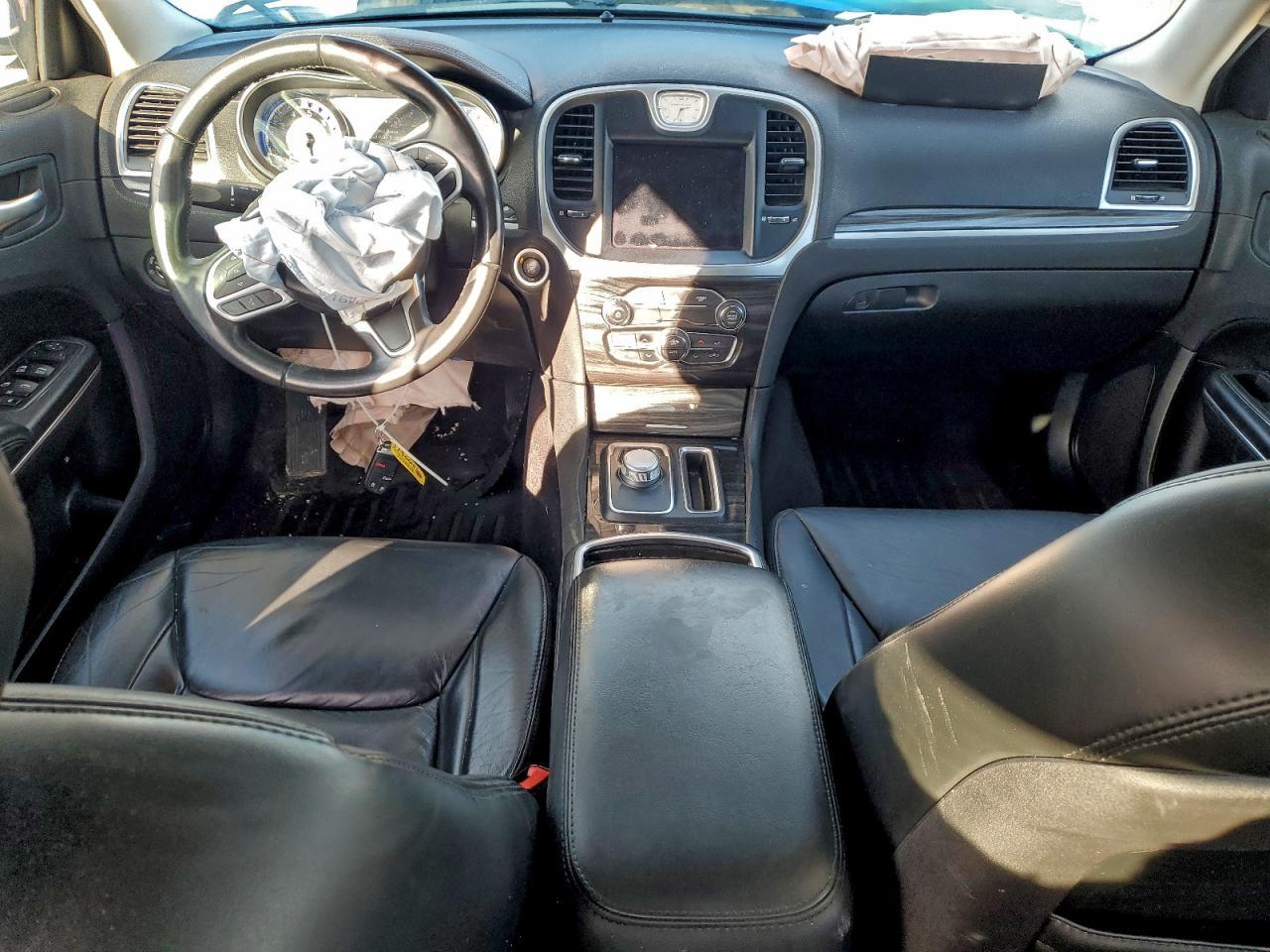 2017 Chrysler 300 Limited