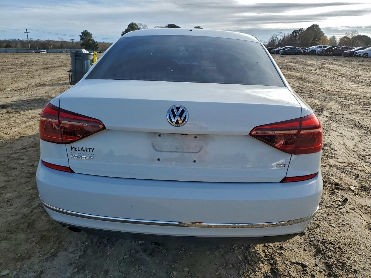2018 Volkswagen Passat s