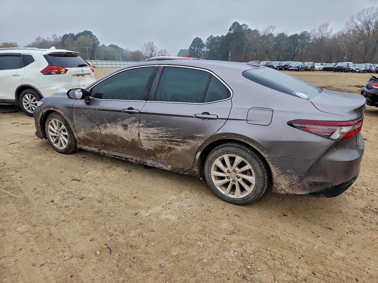 2021 Toyota Camry le