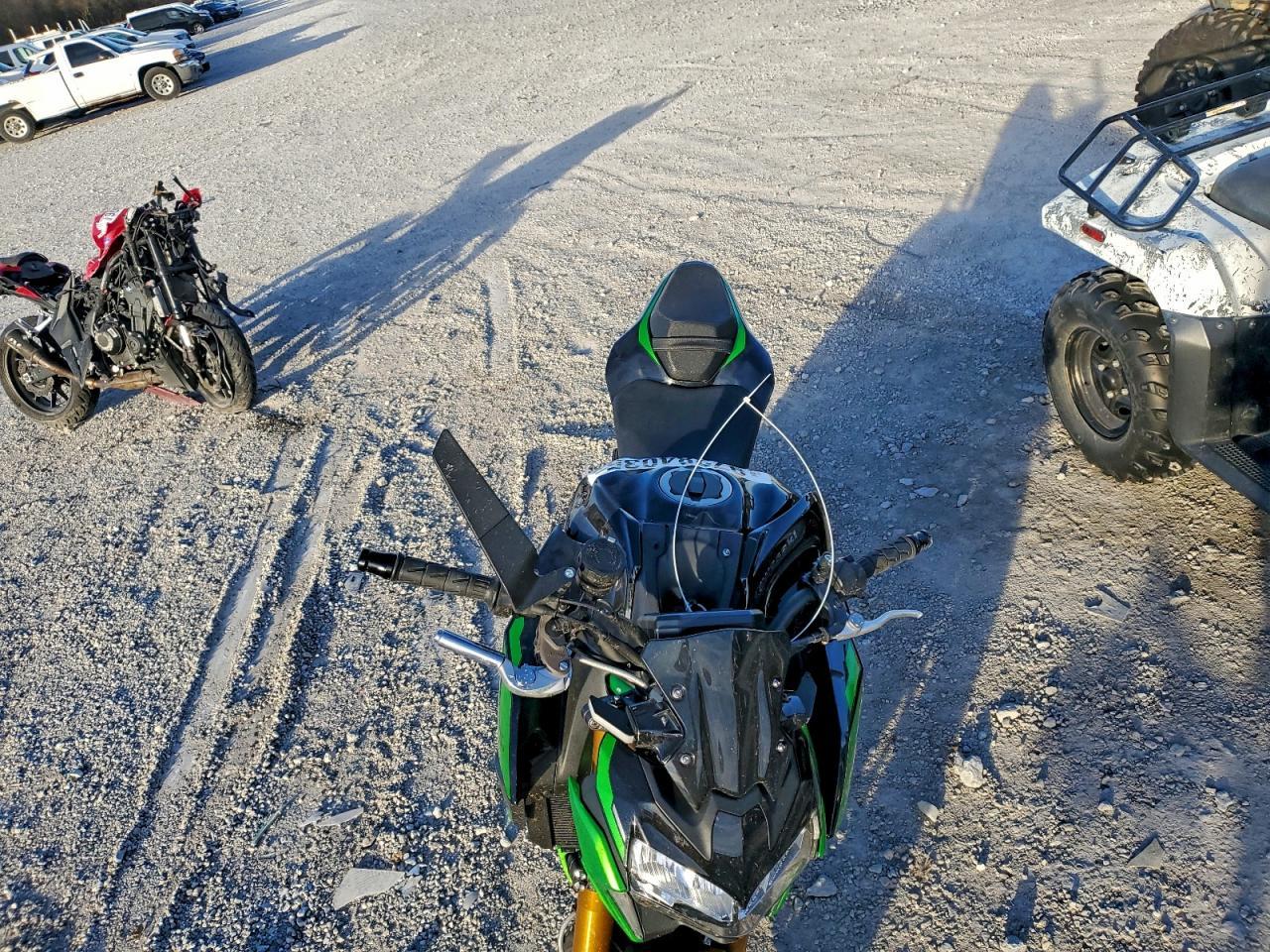 2024 Kawasaki ZR900 M