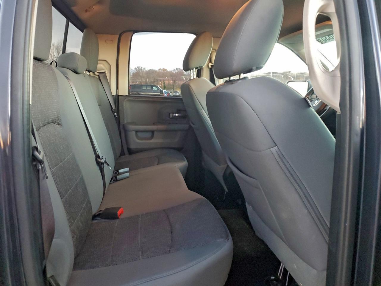 2015 Dodge RAM 1500 SLT