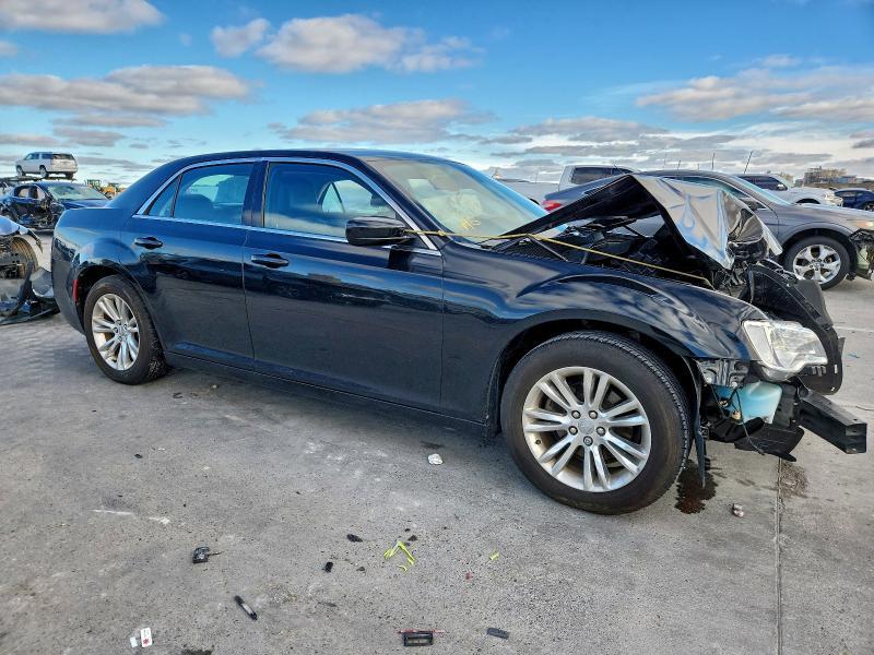 2017 Chrysler 300 Limited