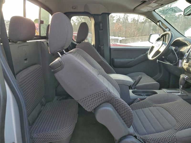 2012 Nissan Frontier sv